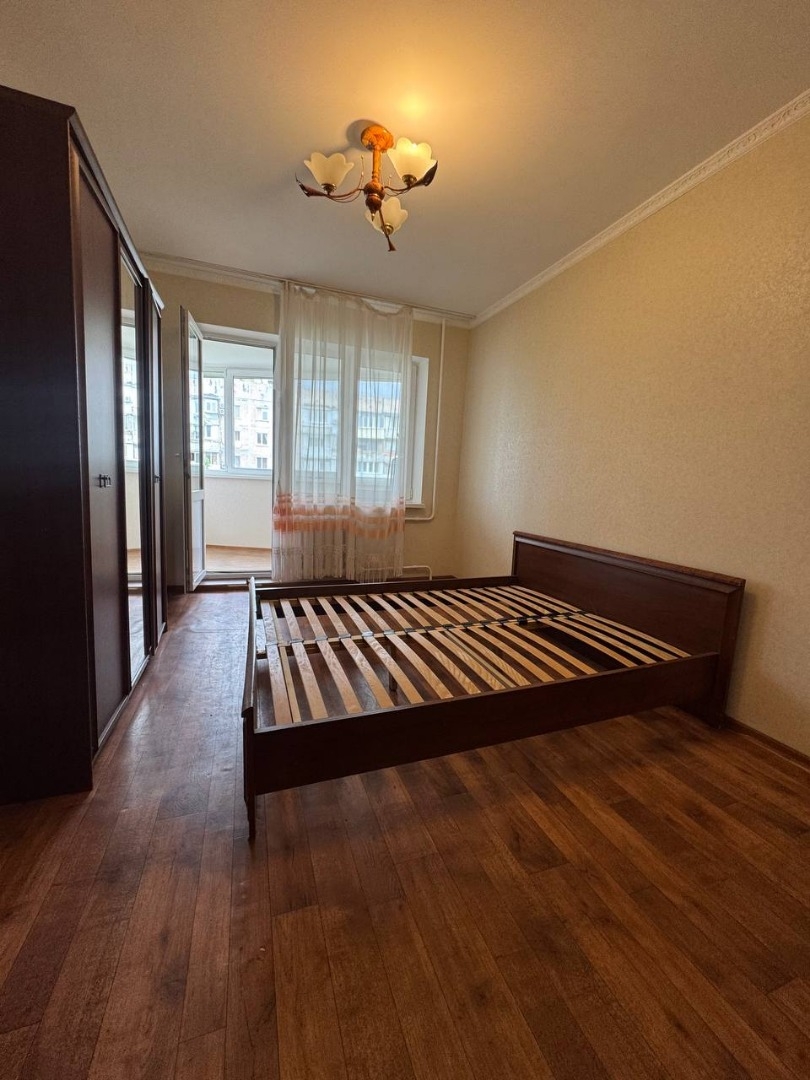продажа трехкомнатной квартиры номер A-173941 в Киевском районе, фото номер 15
